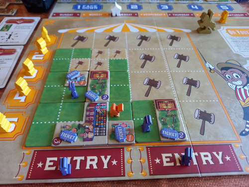 The Grand Carnival. Llegó el Martes